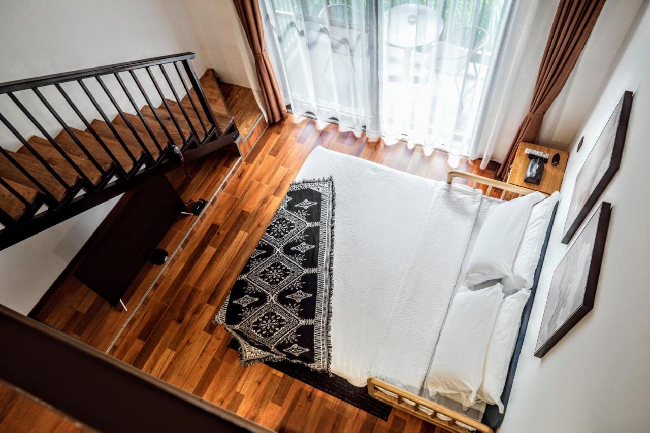 Whispering Mountains Boutique Hotel จางเจียเจี้ย ภายนอก รูปภาพ